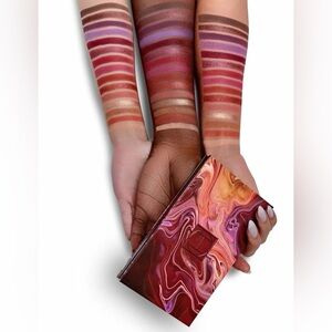 HIPDOT Zion Eyeshadow Palette 15 Shades HIP DOT Reds Oranges Purples New